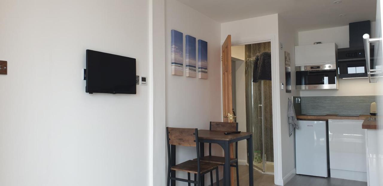 Apartment Tiny Whole Flat Cabin Southwick (West Sussex)